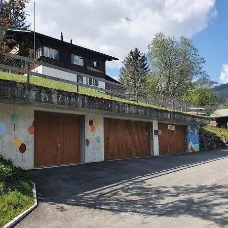 瓦尔基斯特木屋公寓 * 格林德瓦