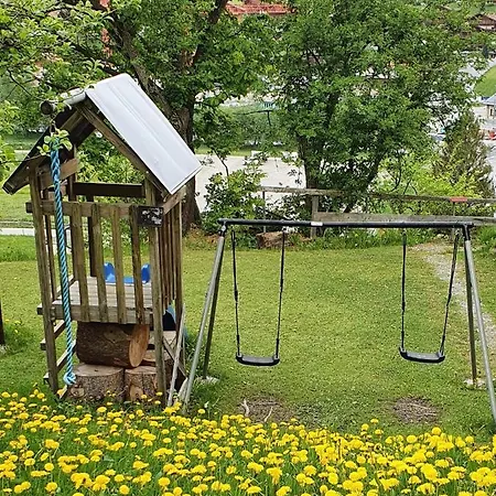 瓦尔基斯特木屋公寓 格林德瓦